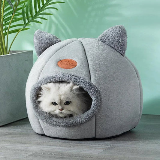 UrbanNest — Cozy Winter Cave Bed for Cats and Small Dogs