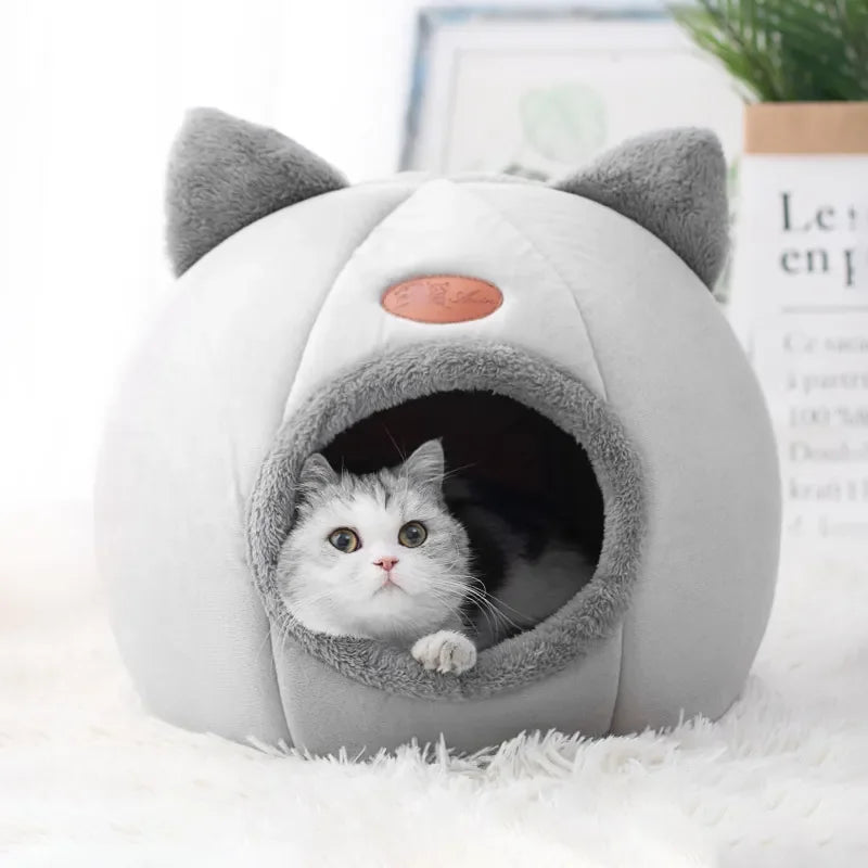UrbanNest — Cozy Winter Cave Bed for Cats and Small Dogs
