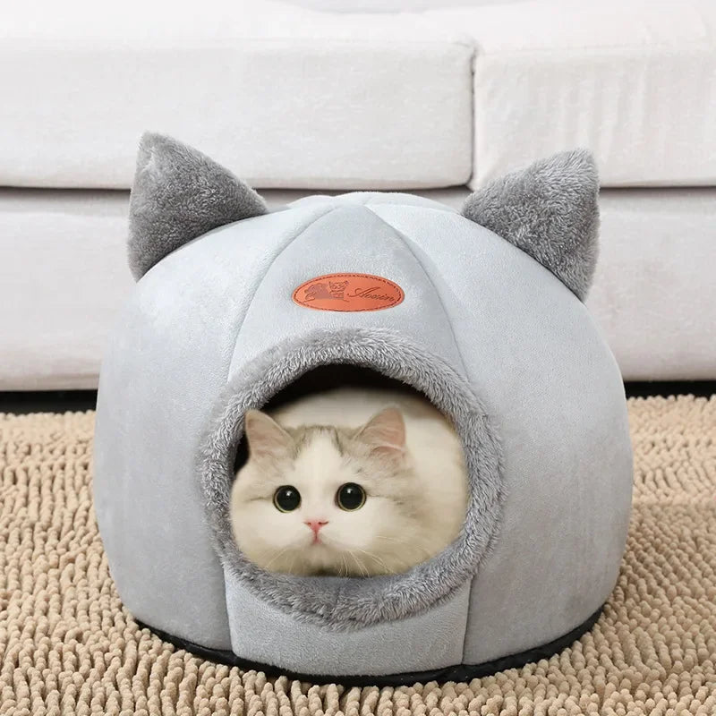UrbanNest — Cozy Winter Cave Bed for Cats and Small Dogs