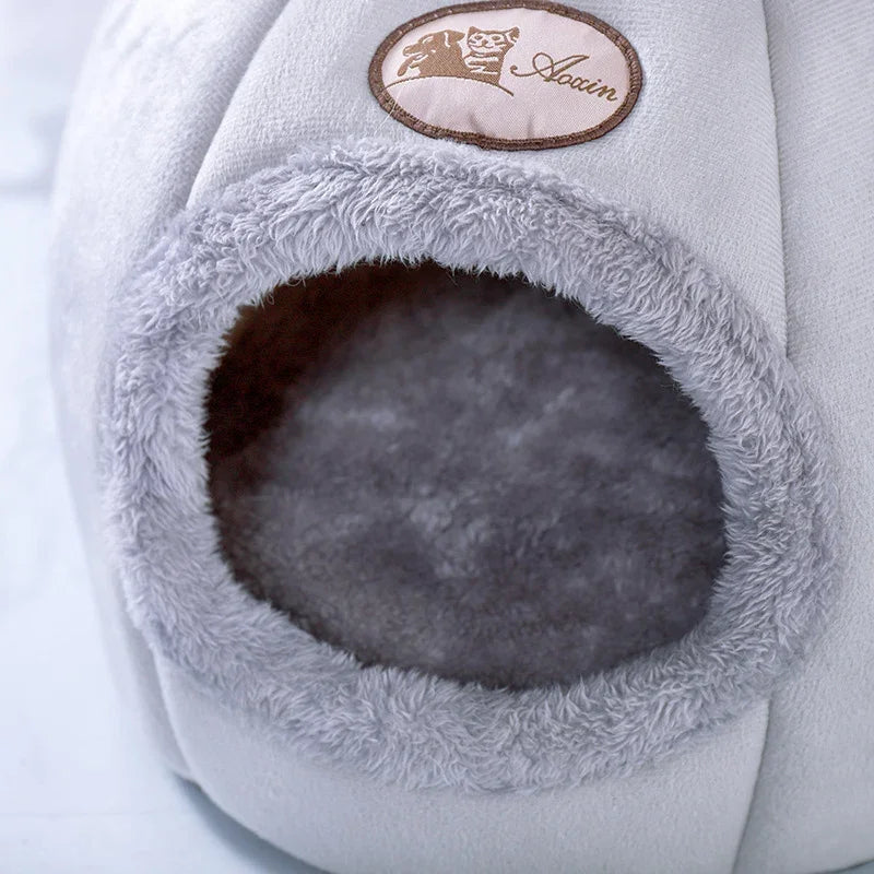 UrbanNest — Cozy Winter Cave Bed for Cats and Small Dogs